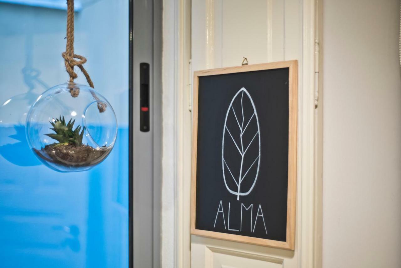Alma Nossa Guest House Lisbona Esterno foto